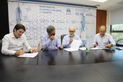 El Gobierno Provincial y Banco Formosa suscribieron a una adenda para alentar al consumo en el marco del programa Soberanía Alimentaria